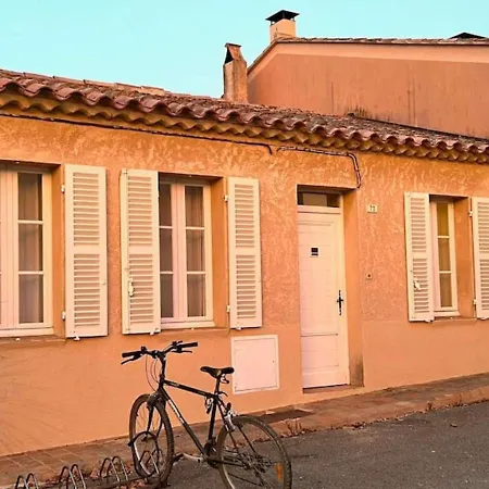 Nyaraló La Maison Et Son Jardin Clos