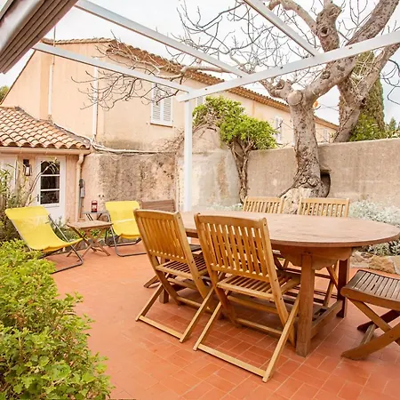 Nyaraló La Maison Et Son Jardin Clos *